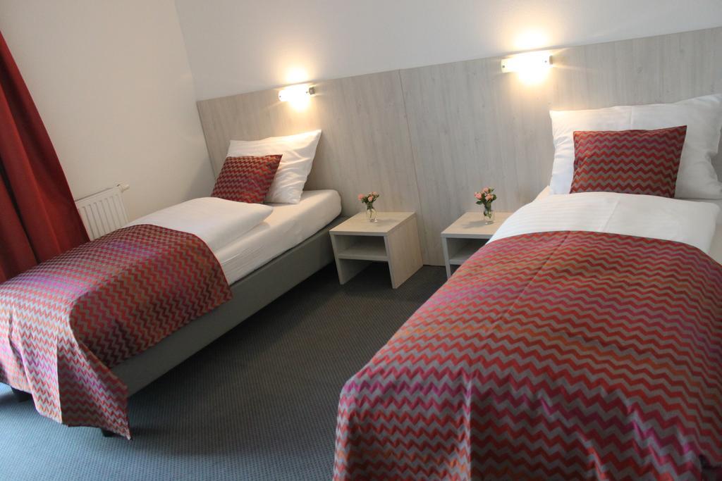Best Sleep Hotel Spielberg Bei Knittelfeld Екстер'єр фото