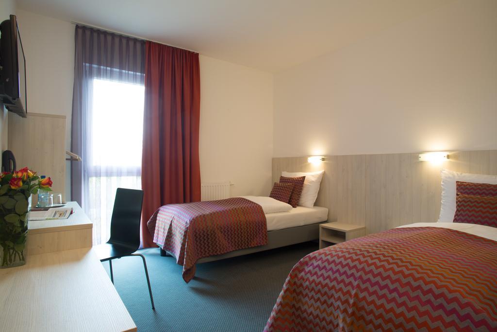 Best Sleep Hotel Spielberg Bei Knittelfeld Екстер'єр фото