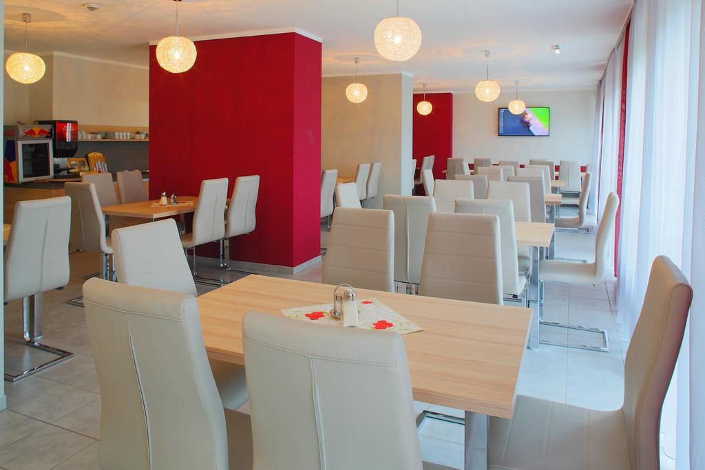 Best Sleep Hotel Spielberg Bei Knittelfeld Екстер'єр фото